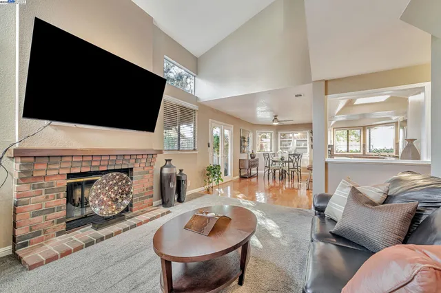 $1,150,000 | 5988 Corte Cerritos, Pleasanton, CA 94566