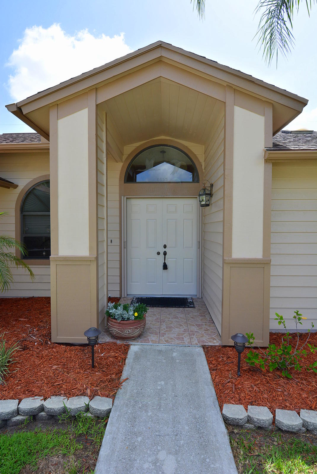 6655 Southeast Raintree Avenue Stuart, FL 34997 - Photo 42 of 48 DSC_4588