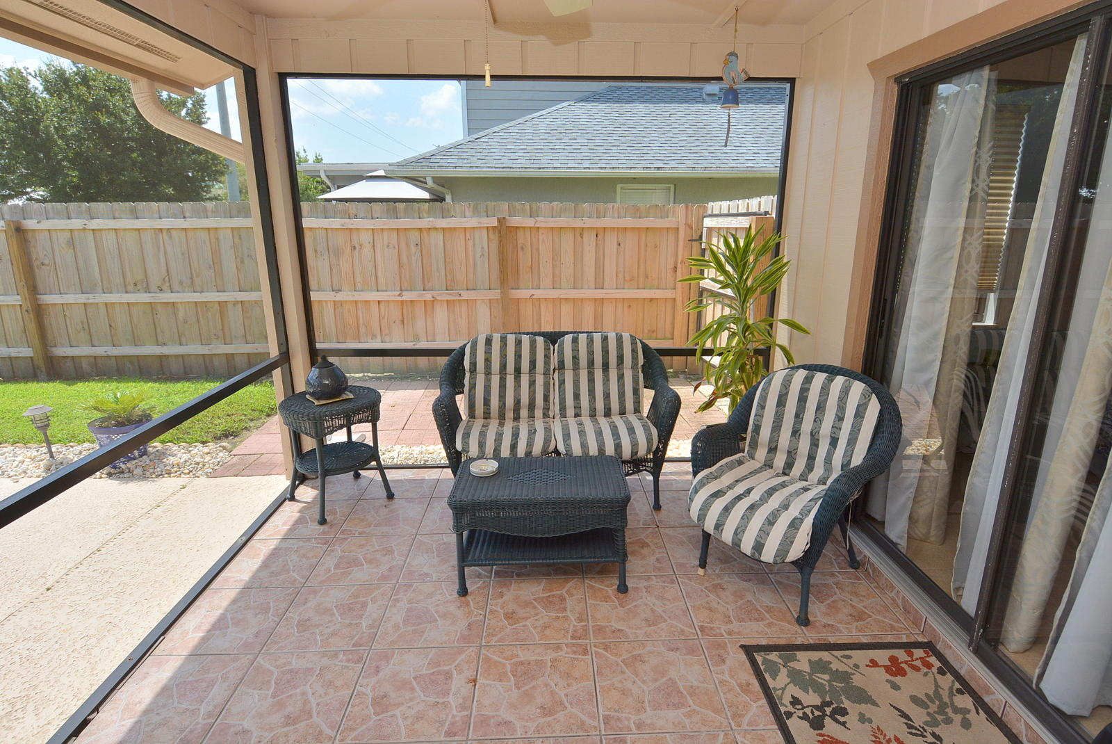 6655 Southeast Raintree Avenue Stuart, FL 34997 - Photo 5 of 48 DSC_4638