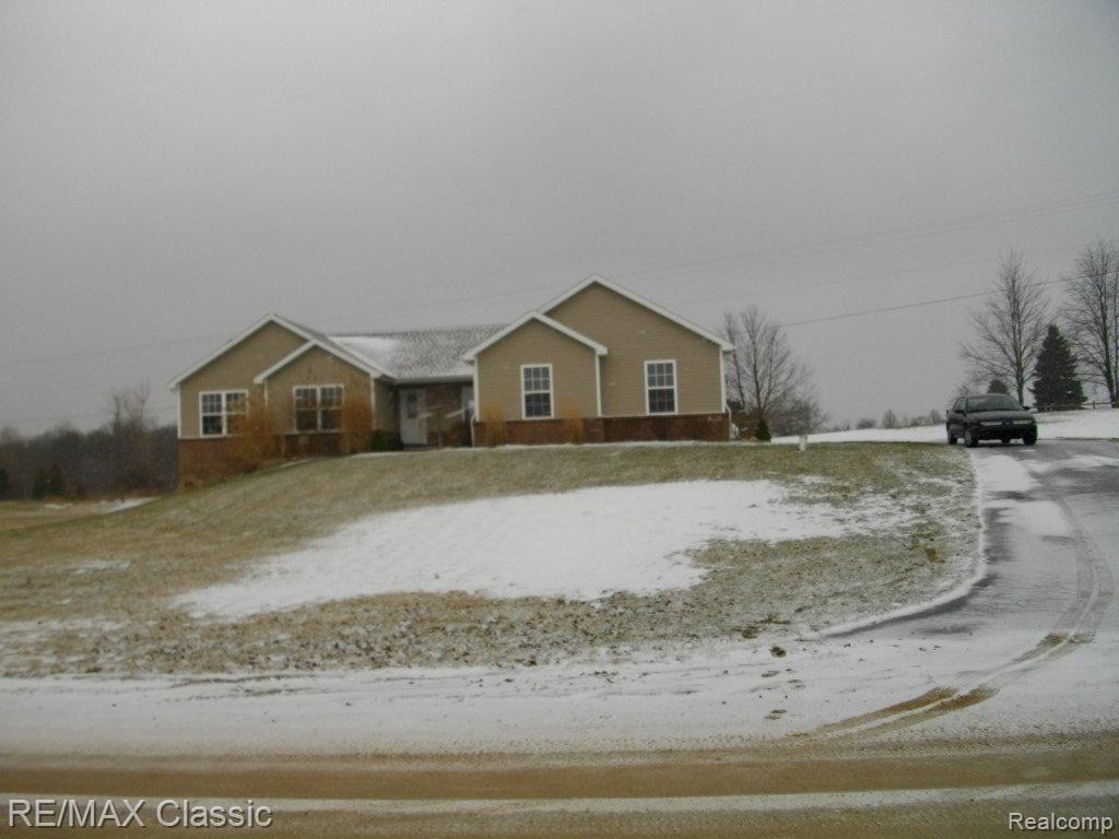 824 East Marr Road Howell, MI 48855 - Photo 1 of 7 Marr 824 E INT 12-15-09 (1).JPG