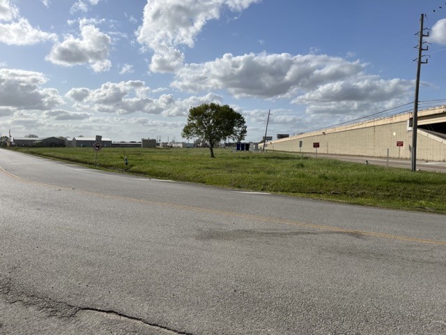 131 McKeever Road Rosharon, TX 77583 - Photo 9 of 10