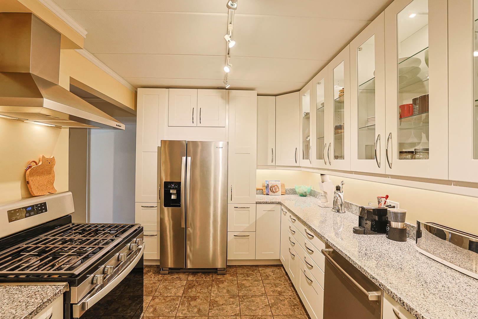 527 Cumnor Road, Unit 208 Westmont, IL 60559 - Photo 13 of 34