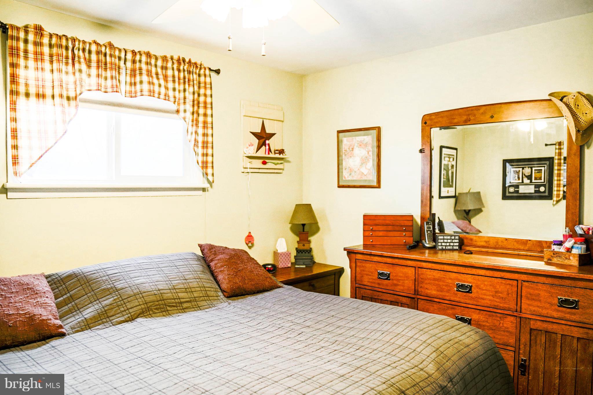320 Charles Road Mechanicsburg, PA 17050 - Photo 13 of 23 Gallery Image 13