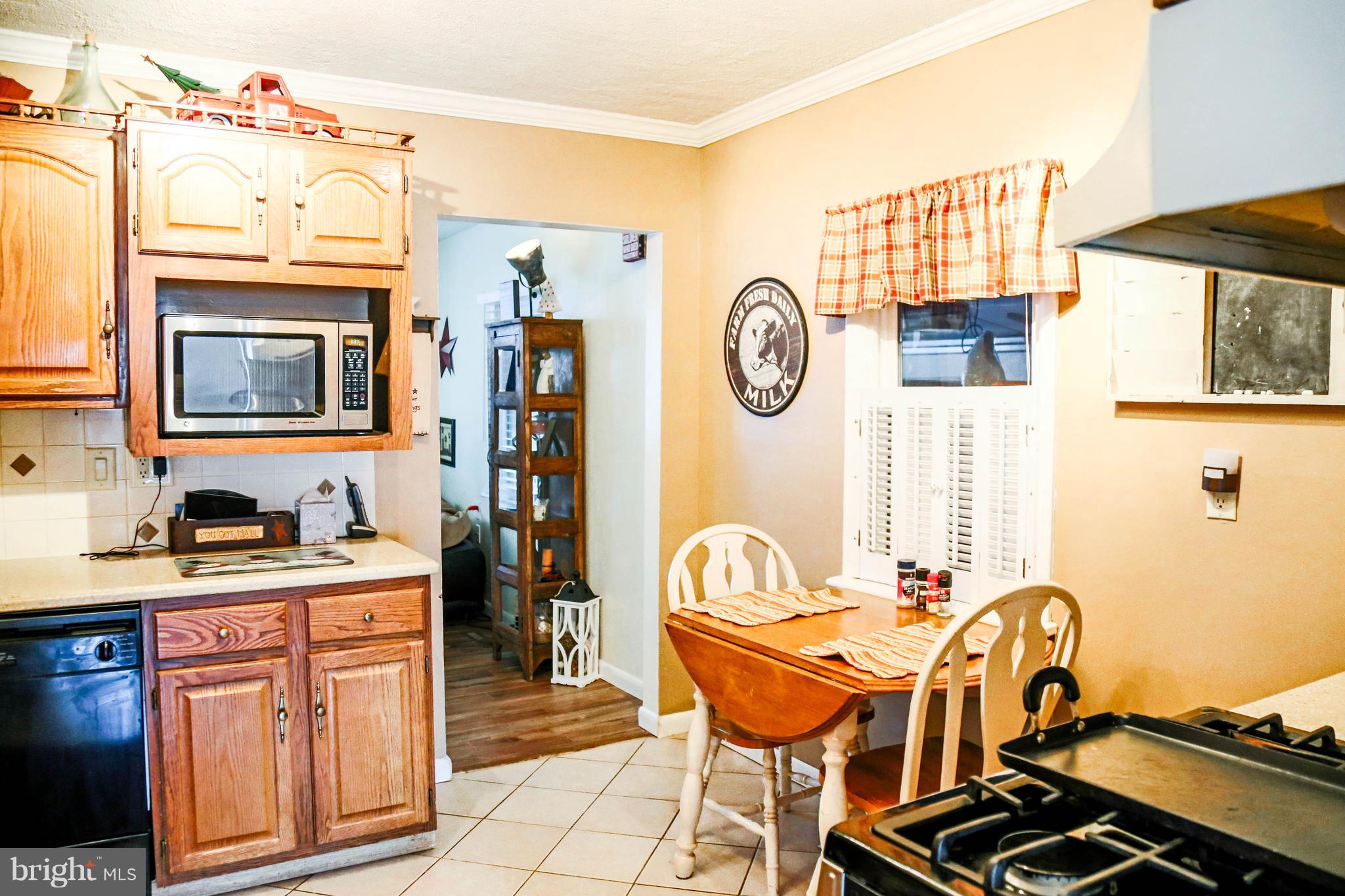 320 Charles Road Mechanicsburg, PA 17050 - Photo 7 of 23 Gallery Image 7