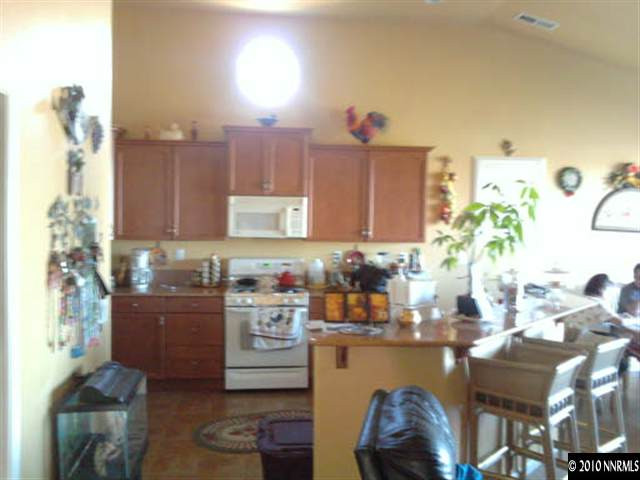 7178 Beacon Drive Reno, NV 89506 - Photo 3 of 5 Photo 3