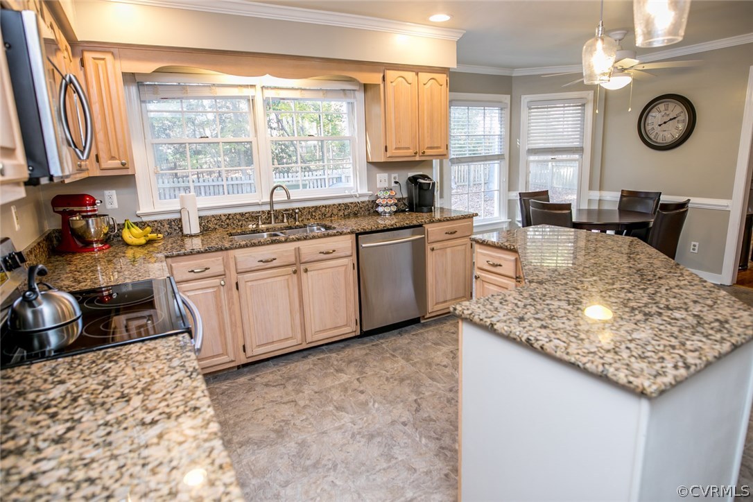 5506 Meadow Chase Road Midlothian, VA 23112 - Photo 5 of 34 Gallery Image 5