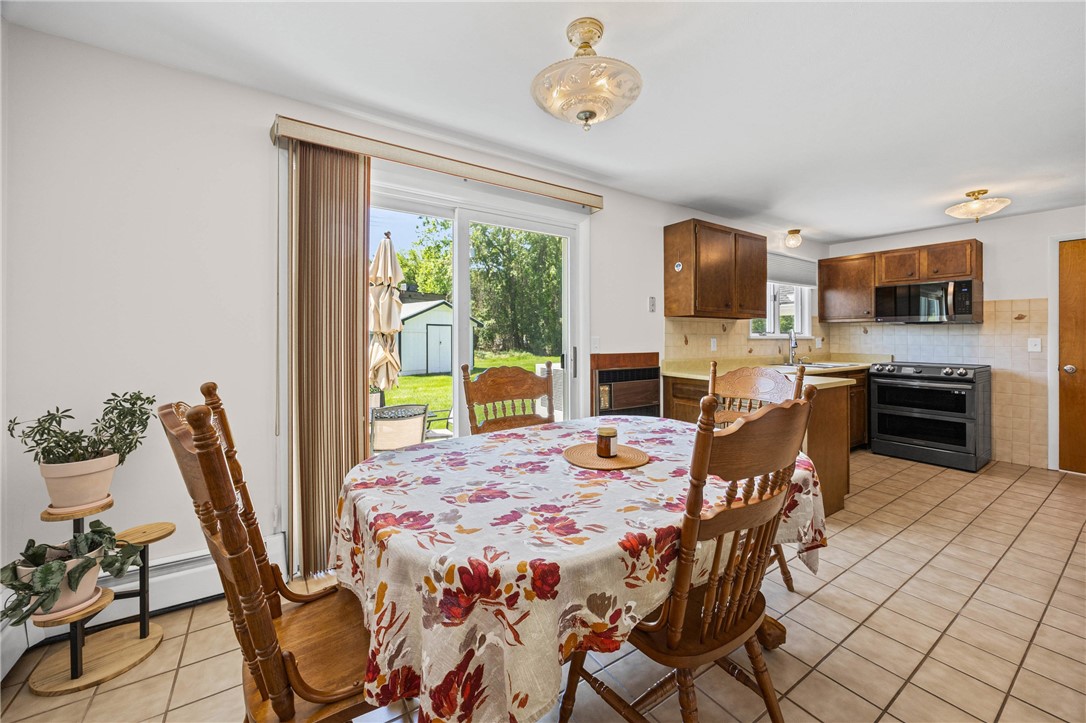 951 Copper Kettle Road Webster, NY 14580 - Photo 7 of 35