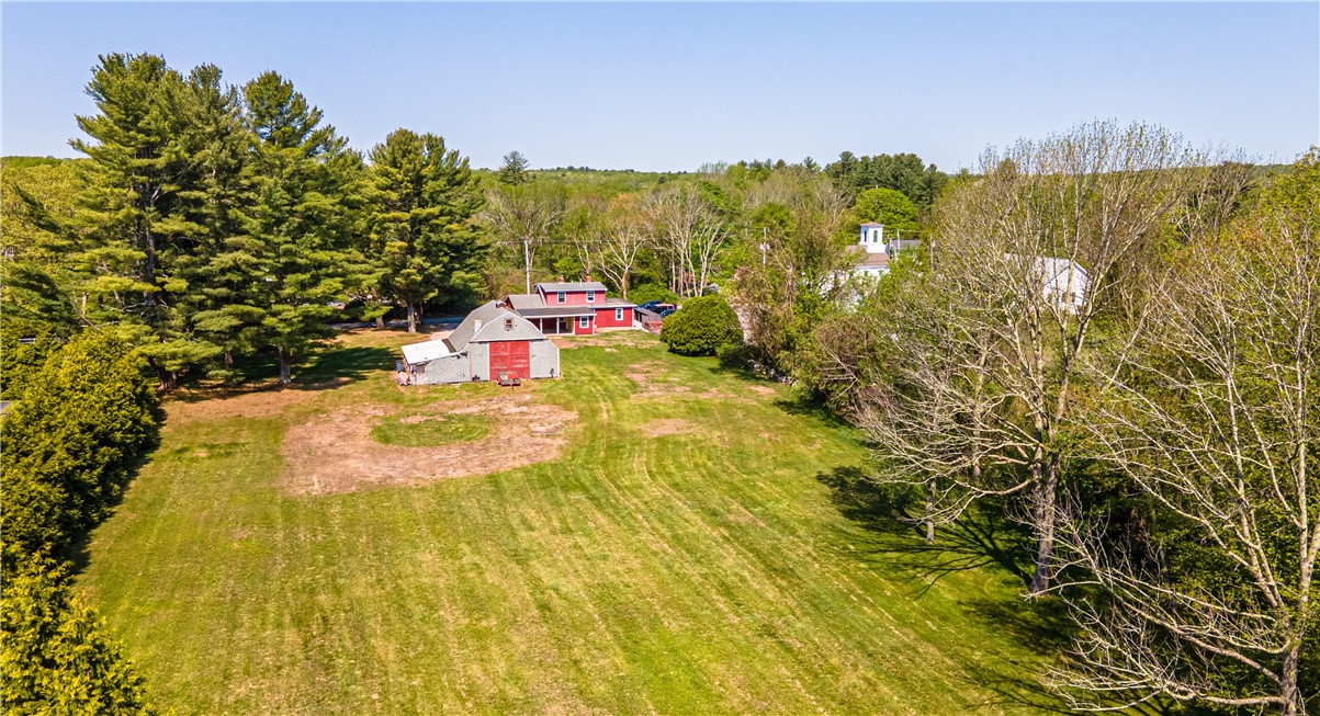9 Townhouse Road Hopkinton, RI 02833 - Photo 11 of 38