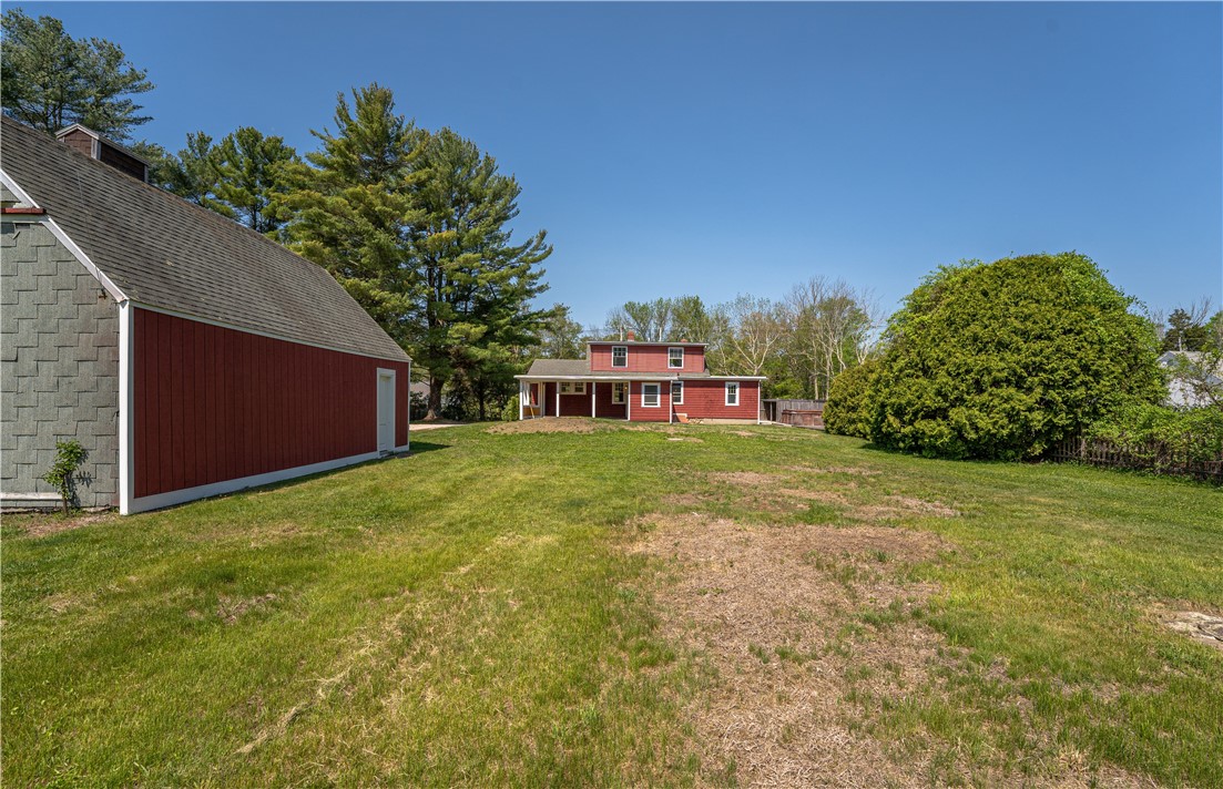 9 Townhouse Road Hopkinton, RI 02833 - Photo 12 of 38