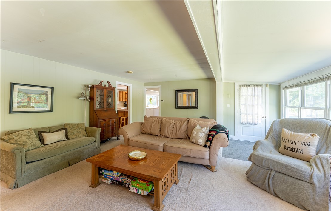 9 Townhouse Road Hopkinton, RI 02833 - Photo 23 of 38