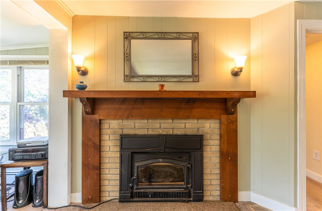9 Townhouse Road Hopkinton, RI 02833 - Photo 24 of 38