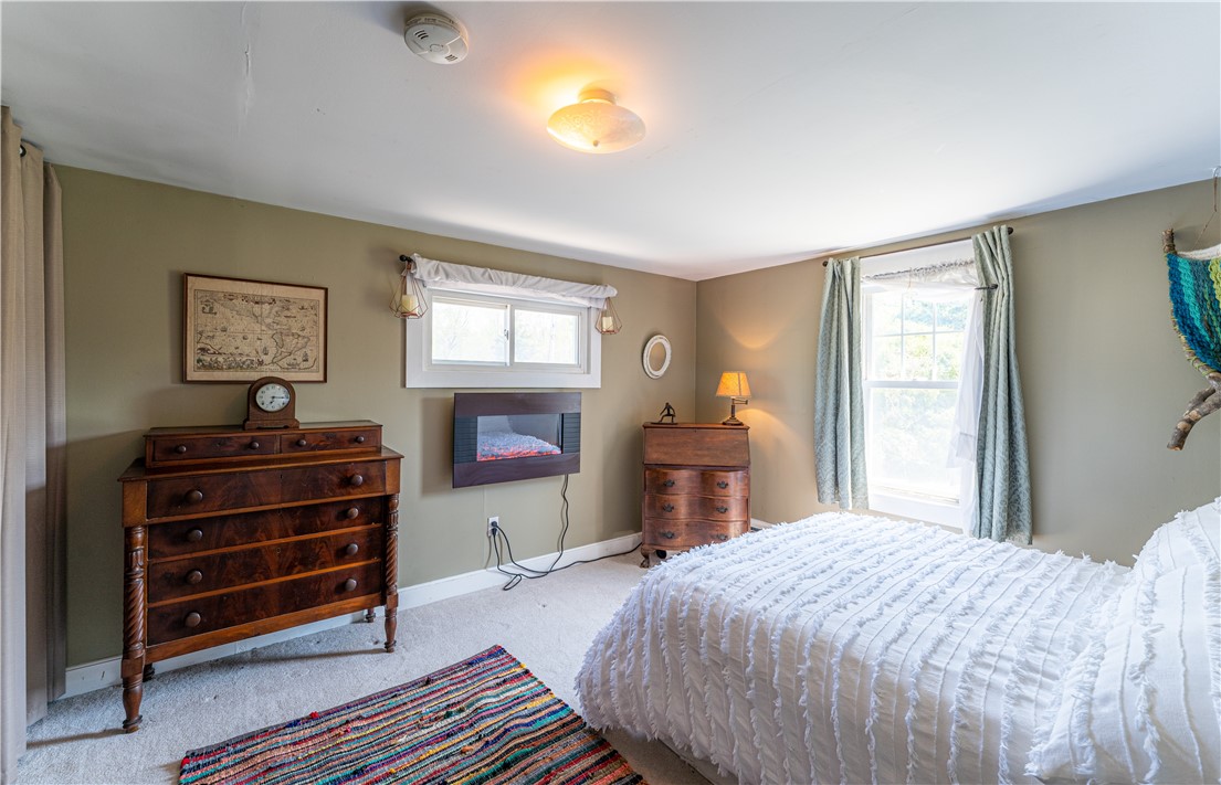 9 Townhouse Road Hopkinton, RI 02833 - Photo 29 of 38