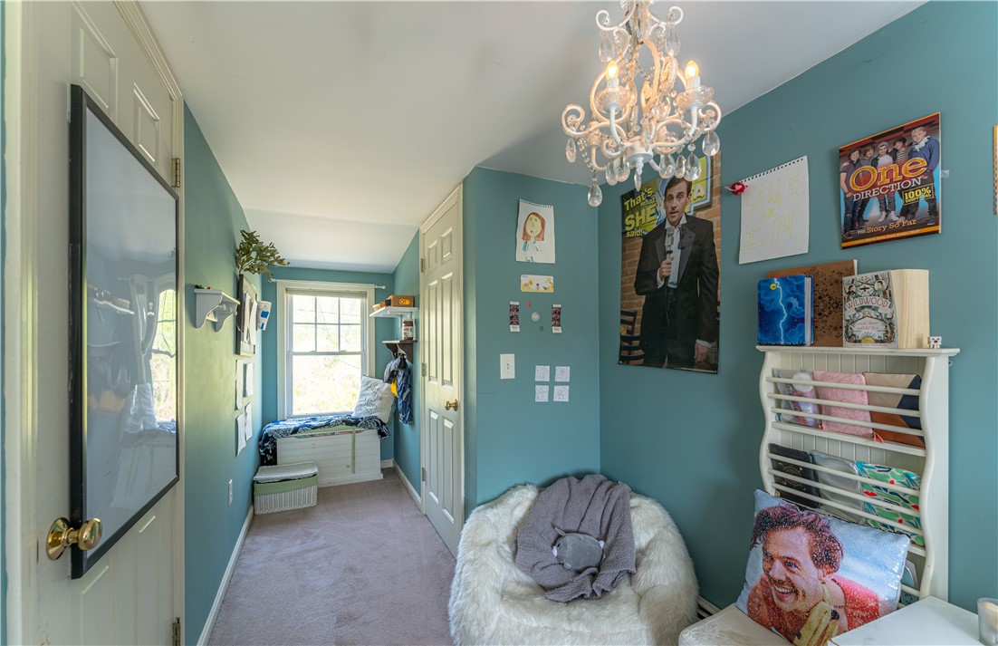 9 Townhouse Road Hopkinton, RI 02833 - Photo 32 of 38
