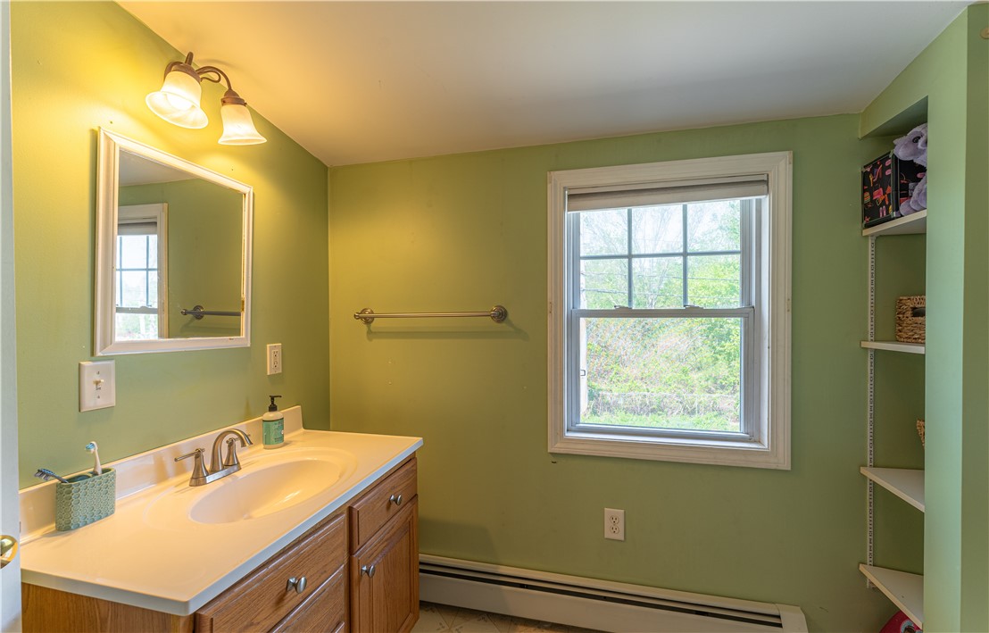 9 Townhouse Road Hopkinton, RI 02833 - Photo 36 of 38