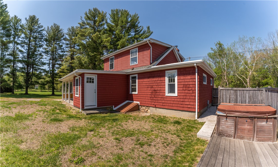 9 Townhouse Road Hopkinton, RI 02833 - Photo 6 of 38