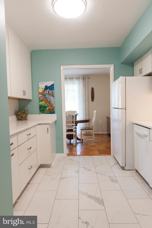 112 Cross Keys Road, Unit R112C Baltimore, MD 21210 - Photo 13 of 36 Tile Floor