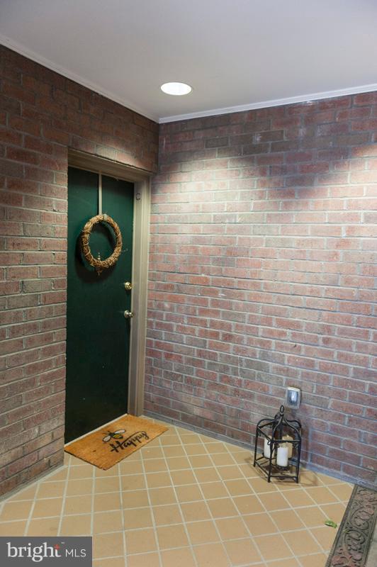 112 Cross Keys Road, Unit R112C Baltimore, MD 21210 - Photo 15 of 36 Welcome to Your New Home!!