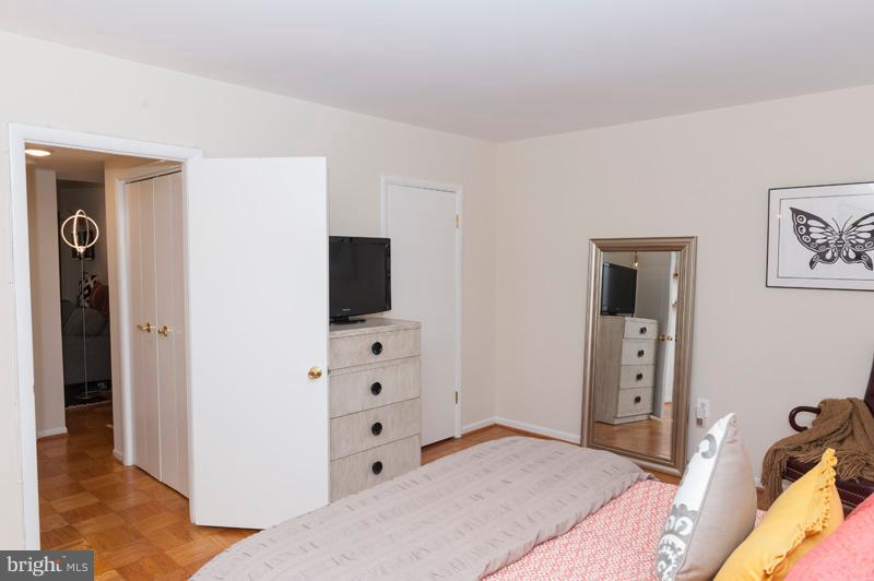 112 Cross Keys Road, Unit R112C Baltimore, MD 21210 - Photo 29 of 36 Master Bedroom