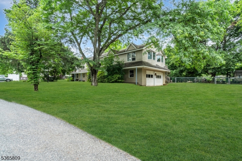 9 Mueller Lane Washington, NJ 07882 - Photo 39 of 45 a house view with a garden space