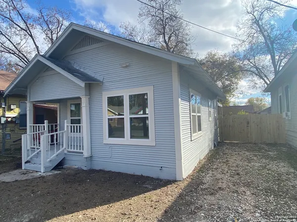 a view of backyard of house