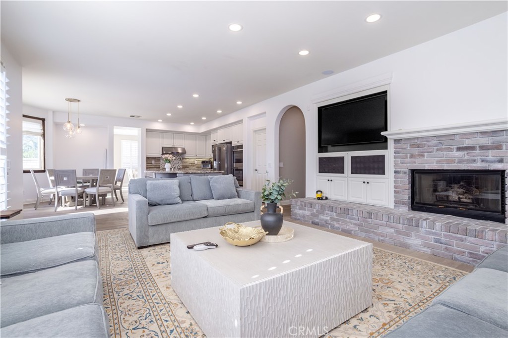 5474 Sunlight Street Simi Valley, CA 93063 - Photo 13 of 39