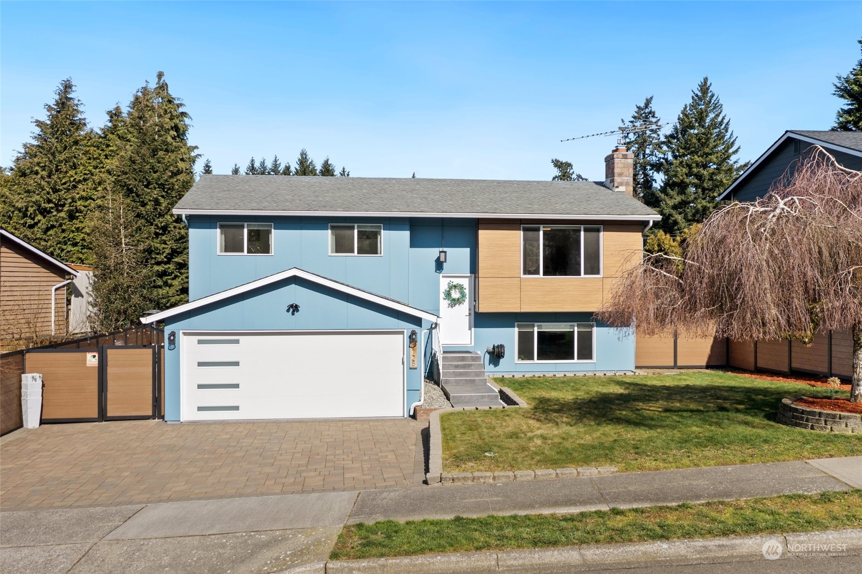 2728 Northeast 23rd Place Renton, WA 98056 - Photo 1 of 32 Gallery Image 1