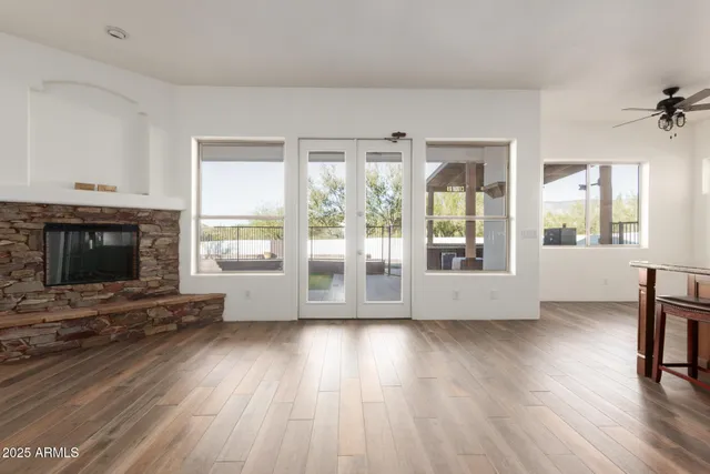 $940,000 | 1540 East Circle Mountain Road, New River, AZ 85087