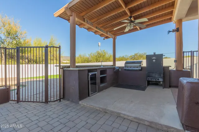 $940,000 | 1540 East Circle Mountain Road, New River, AZ 85087