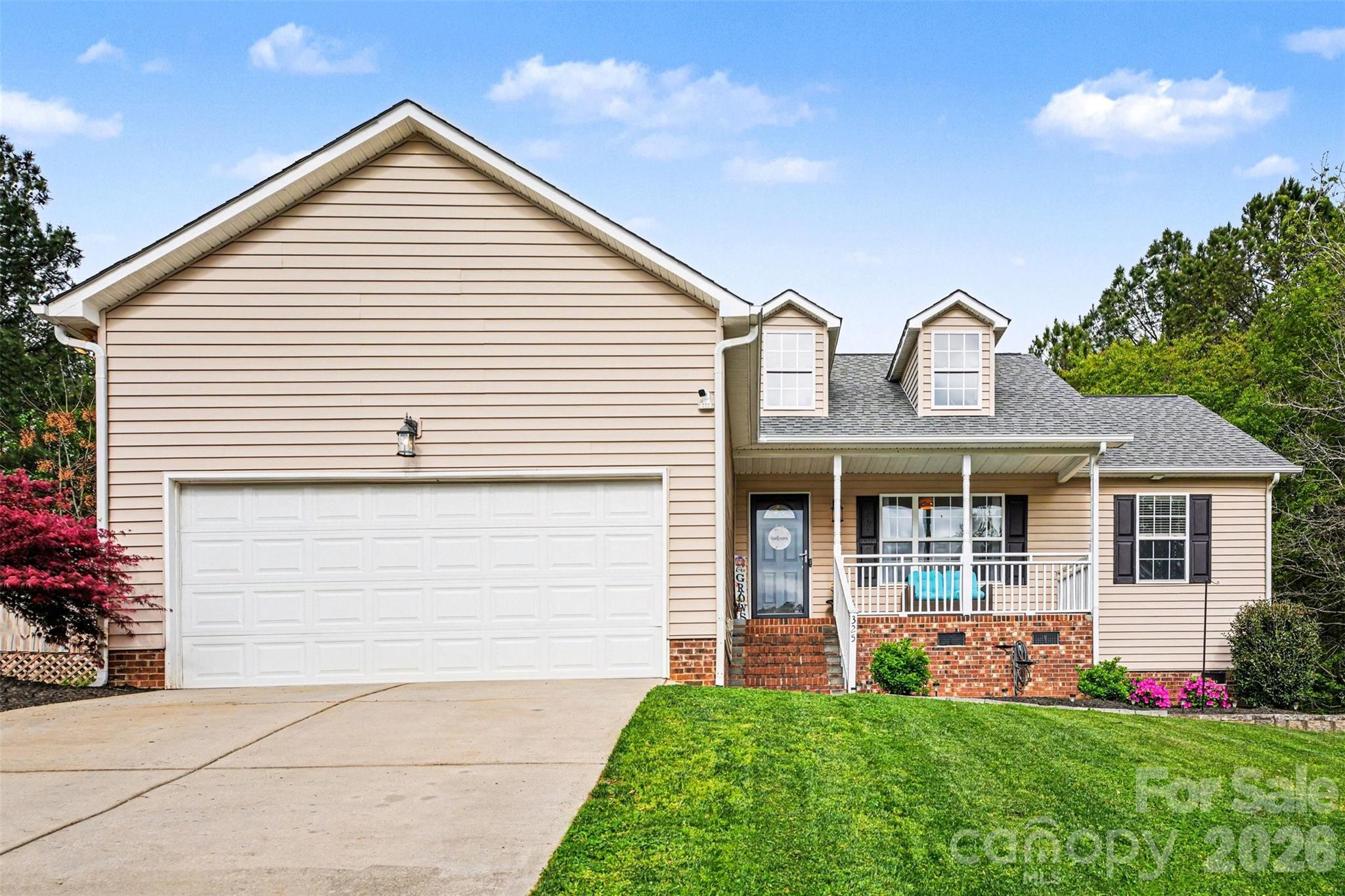 325 Eagle Creek Road Clover, SC 29710 - Photo 2 of 23