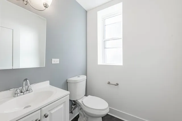 $339,000 | 2038 East 73rd Street, Chicago, IL 60649