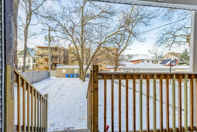 $339,000 | 2038 East 73rd Street, Chicago, IL 60649