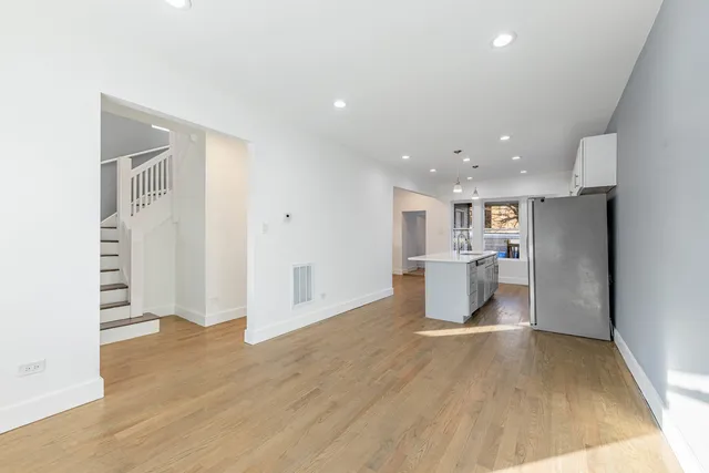 $339,000 | 2038 East 73rd Street, Chicago, IL 60649