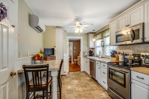 35 Rosalind Road Weymouth, MA 02191 - Photo 12 of 22 Gallery Image 12