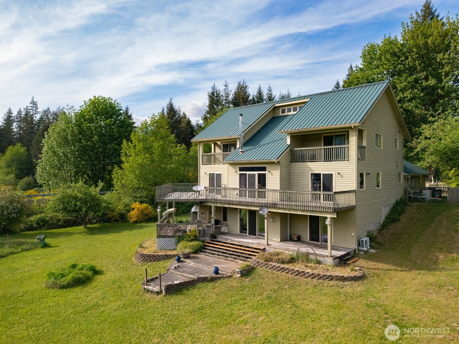 8120 Gordon Road Concrete, WA 98237 - Photo 2 of 37