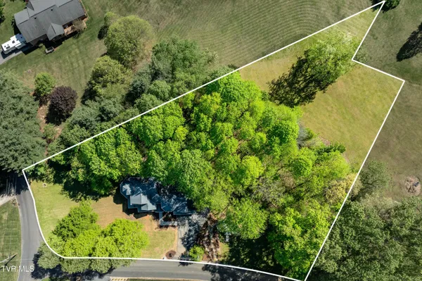 $875,000 | 101 Knobb Hill Road, Johnson City, TN 37601