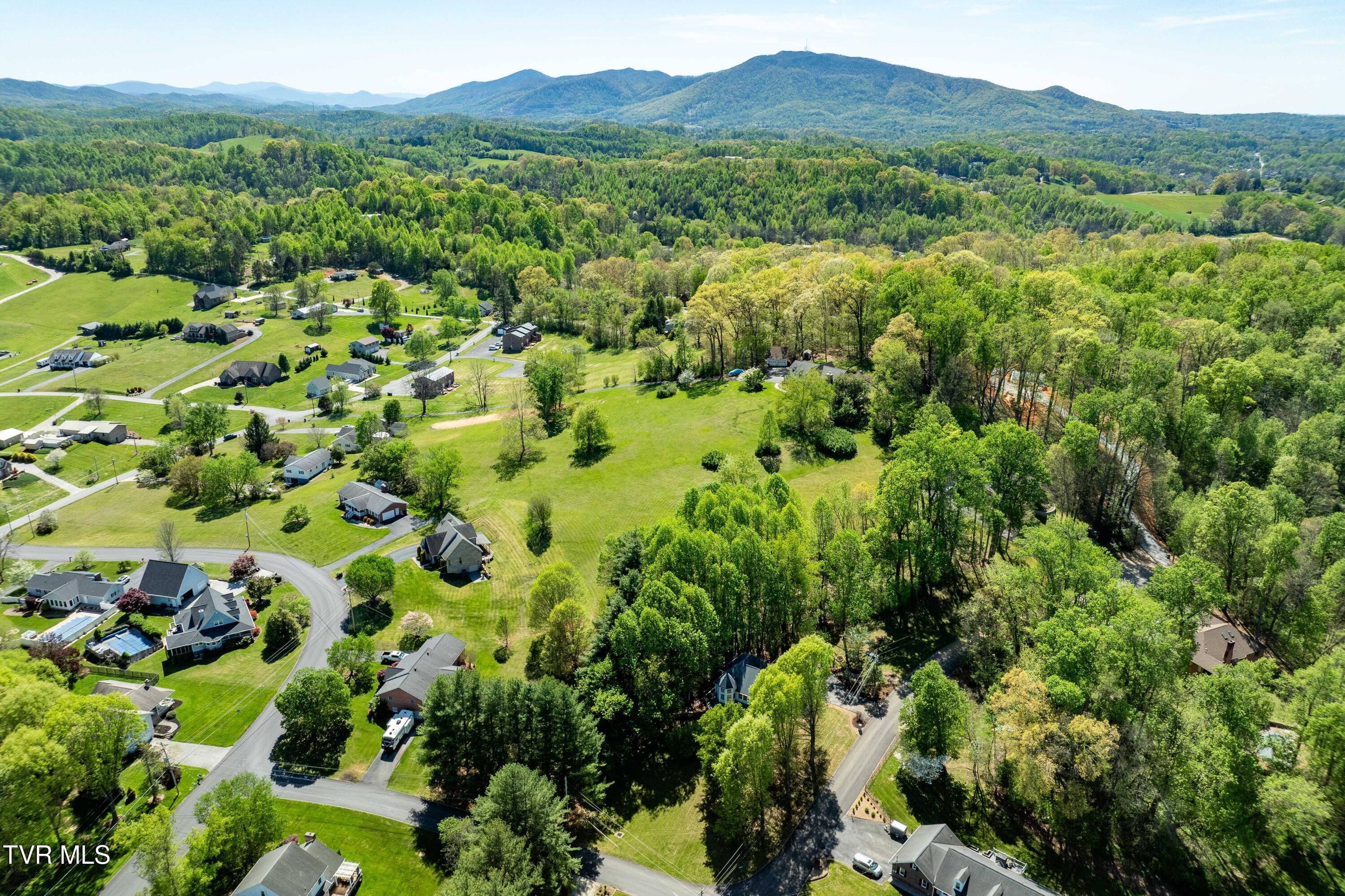 101 Knobb Hill Road Johnson City, TN 37601 - Photo 109 of 114 101 Knobb Hill Rd (8 of 118)