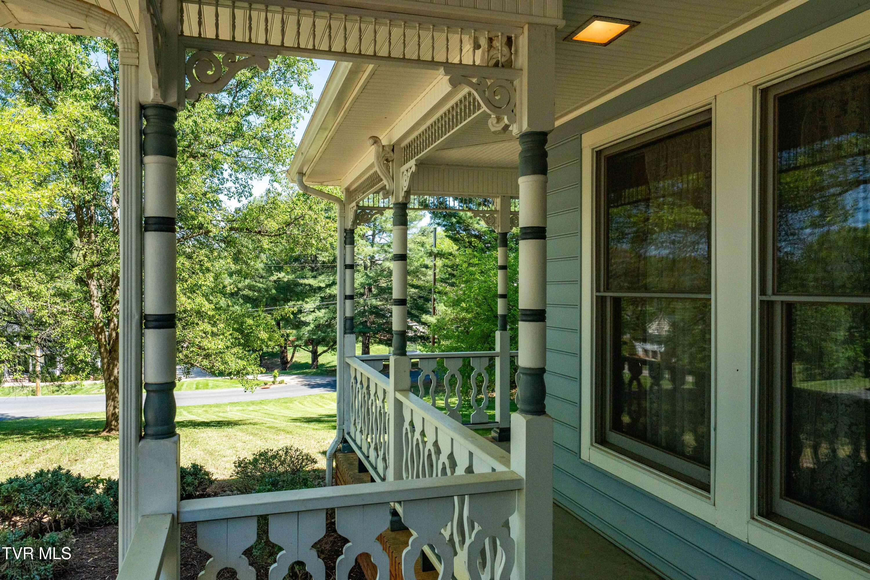 101 Knobb Hill Road Johnson City, TN 37601 - Photo 12 of 114 101 Knobb Hill Rd (45 of 118)