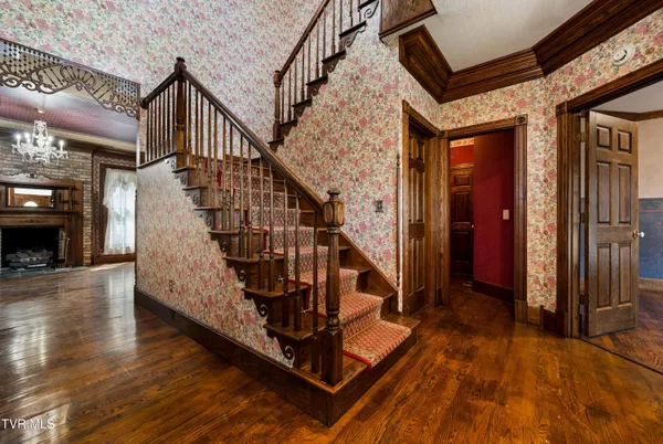 $875,000 | 101 Knobb Hill Road, Johnson City, TN 37601