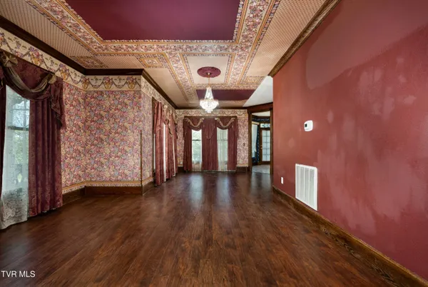 $875,000 | 101 Knobb Hill Road, Johnson City, TN 37601