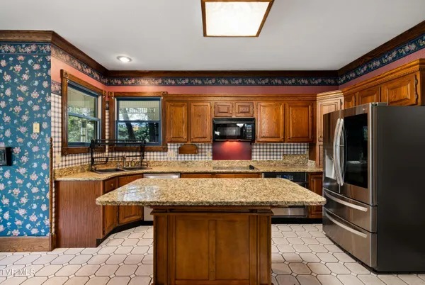 $875,000 | 101 Knobb Hill Road, Johnson City, TN 37601