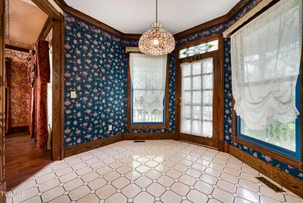 $875,000 | 101 Knobb Hill Road, Johnson City, TN 37601