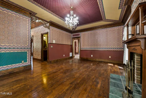 $875,000 | 101 Knobb Hill Road, Johnson City, TN 37601