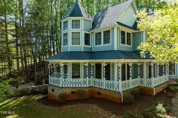 $875,000 | 101 Knobb Hill Road, Johnson City, TN 37601