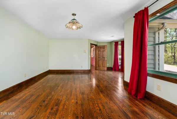 $875,000 | 101 Knobb Hill Road, Johnson City, TN 37601