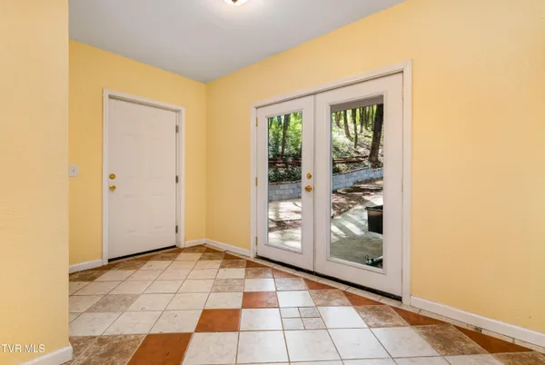 $875,000 | 101 Knobb Hill Road, Johnson City, TN 37601