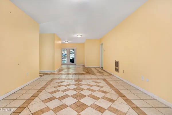 $875,000 | 101 Knobb Hill Road, Johnson City, TN 37601