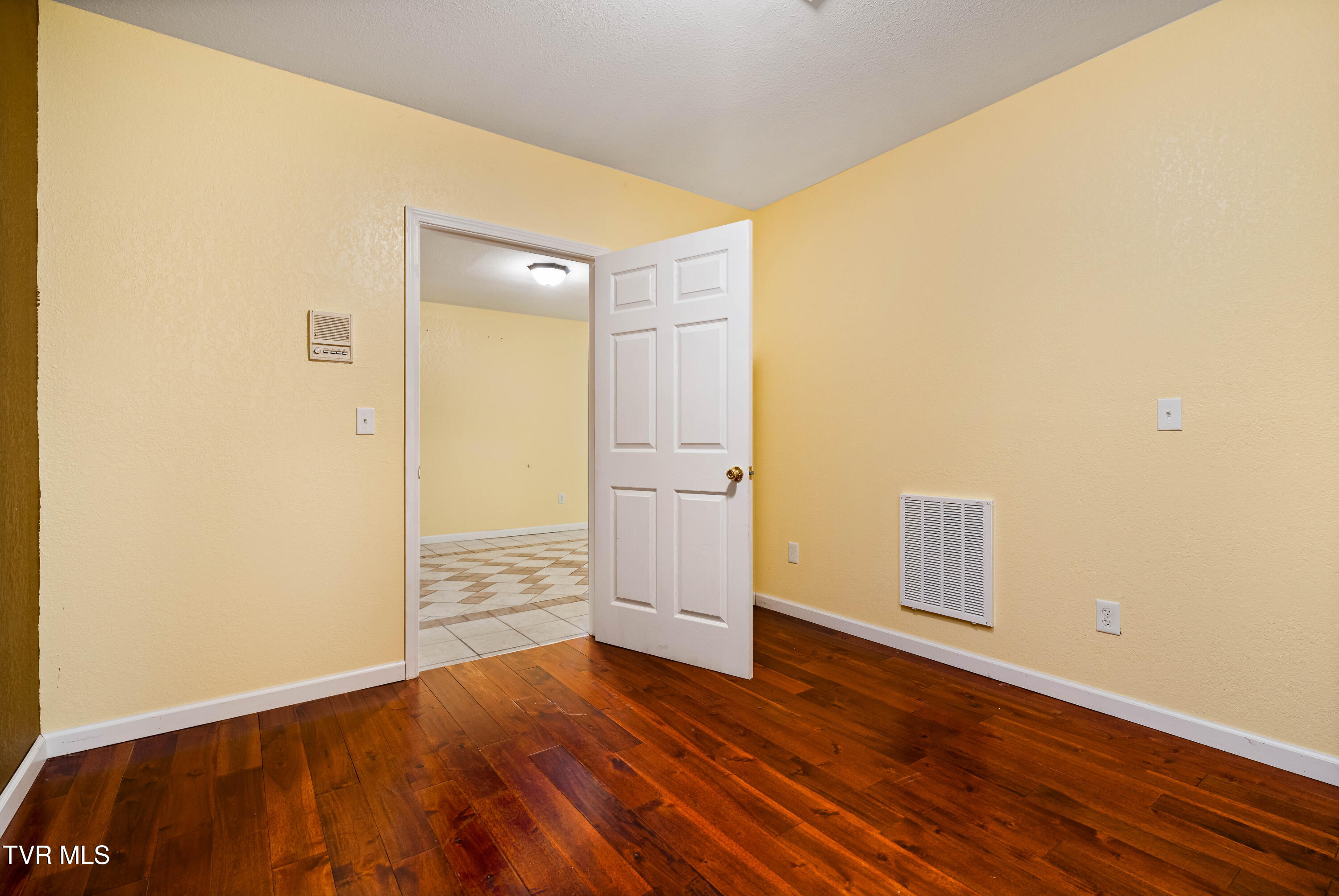 101 Knobb Hill Road Johnson City, TN 37601 - Photo 59 of 114 101 Knobb Hill Rd (111 of 118)