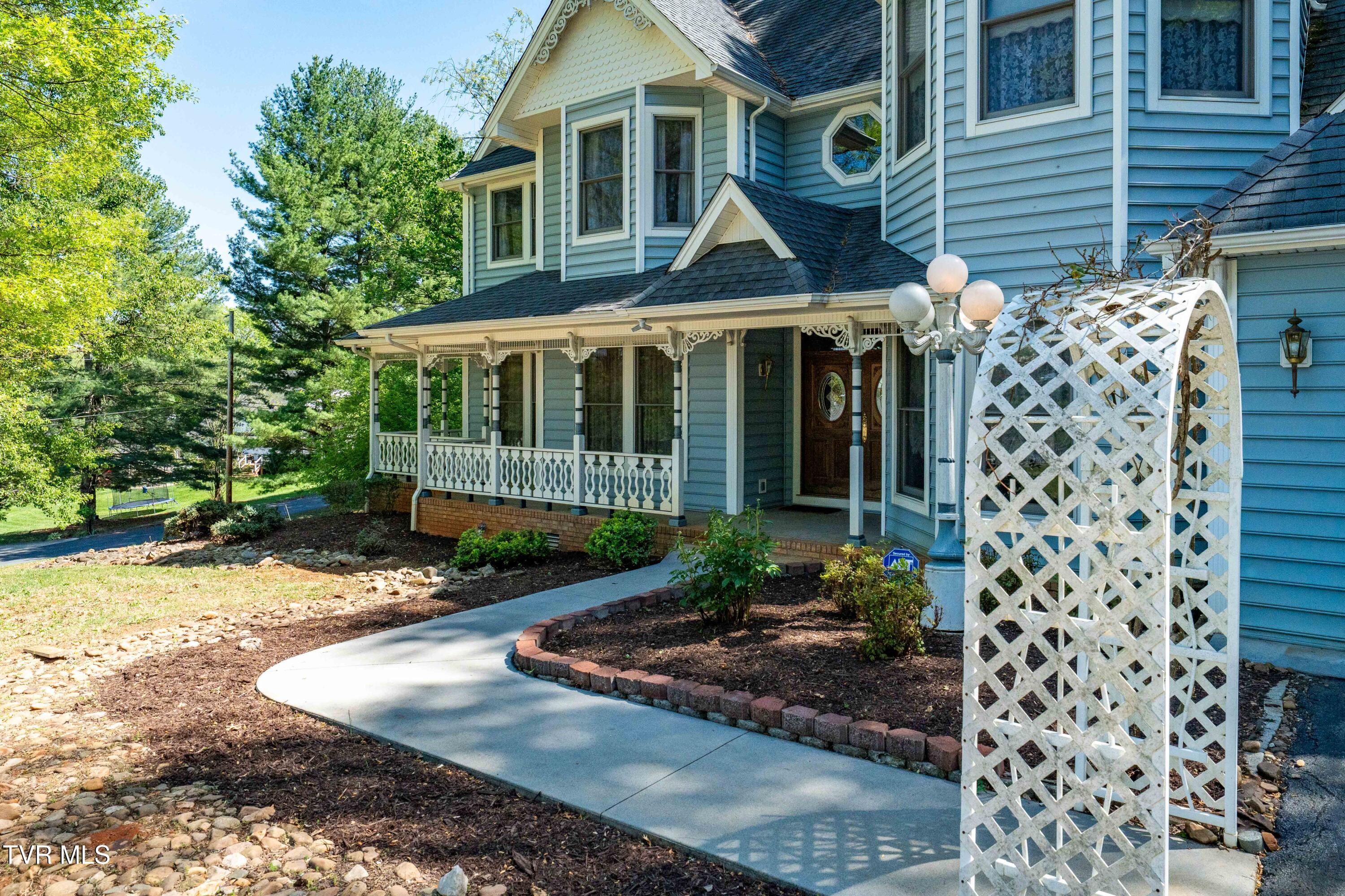 101 Knobb Hill Road Johnson City, TN 37601 - Photo 8 of 114 101 Knobb Hill Rd (40 of 118)