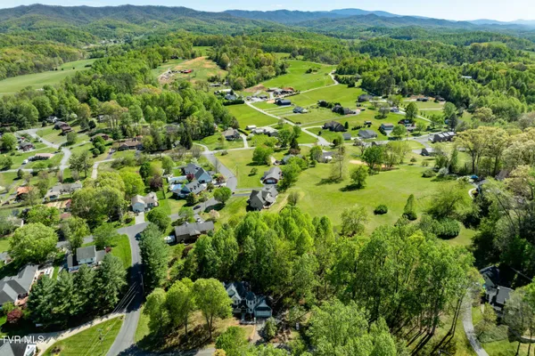 $875,000 | 101 Knobb Hill Road, Johnson City, TN 37601