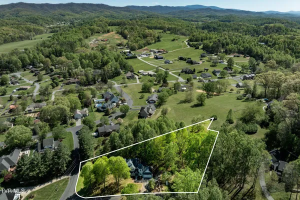 $875,000 | 101 Knobb Hill Road, Johnson City, TN 37601